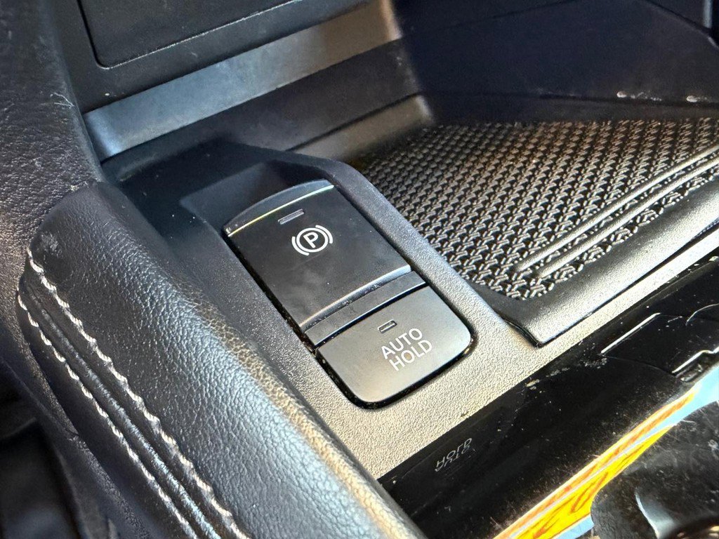 Used 2022 Nissan Kicks SV image 34