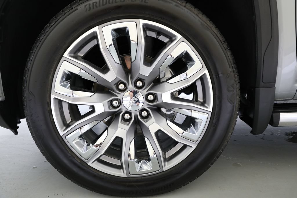 Used 2025 GMC Sierra 1500 Denali AWD/4WD image 10