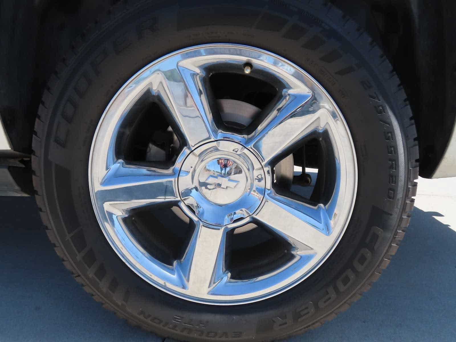 Used 2012 Chevrolet Avalanche LTZ AWD/4WD image 6