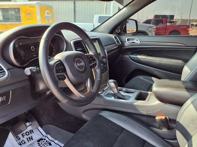 Used 2018 Jeep Grand Cherokee Altitude AWD/4WD image 12