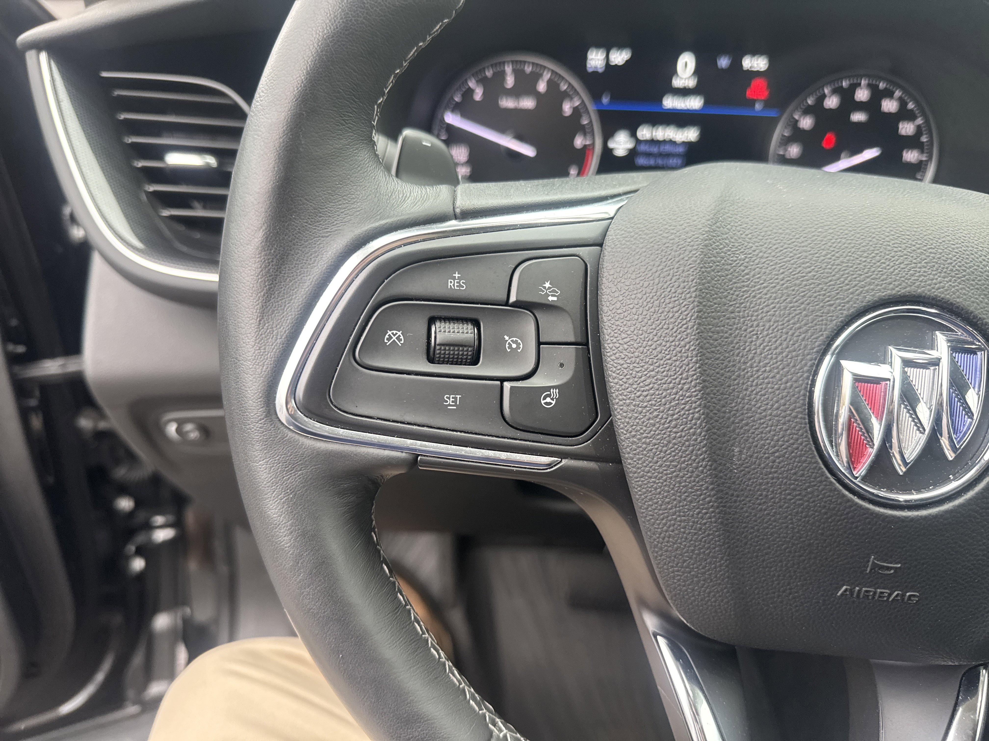 Used 2023 Buick Envision Essence AWD/4WD image 18