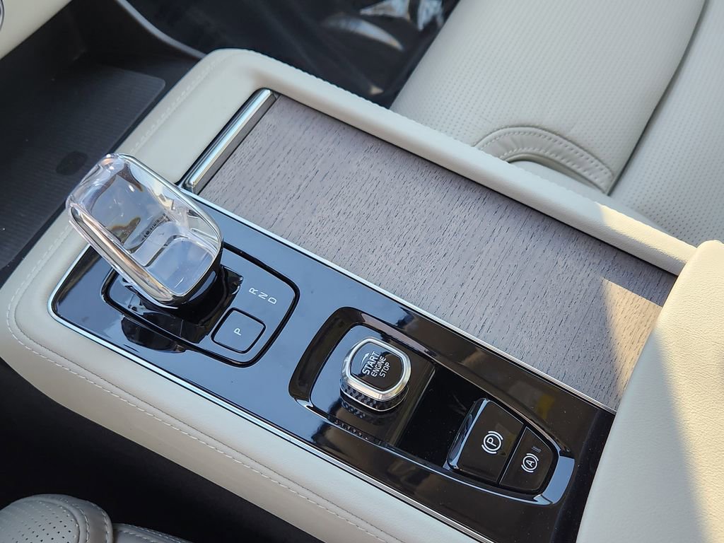 New 2026 Volvo XC90 B6 Ultra w/ Protection Package image 10
