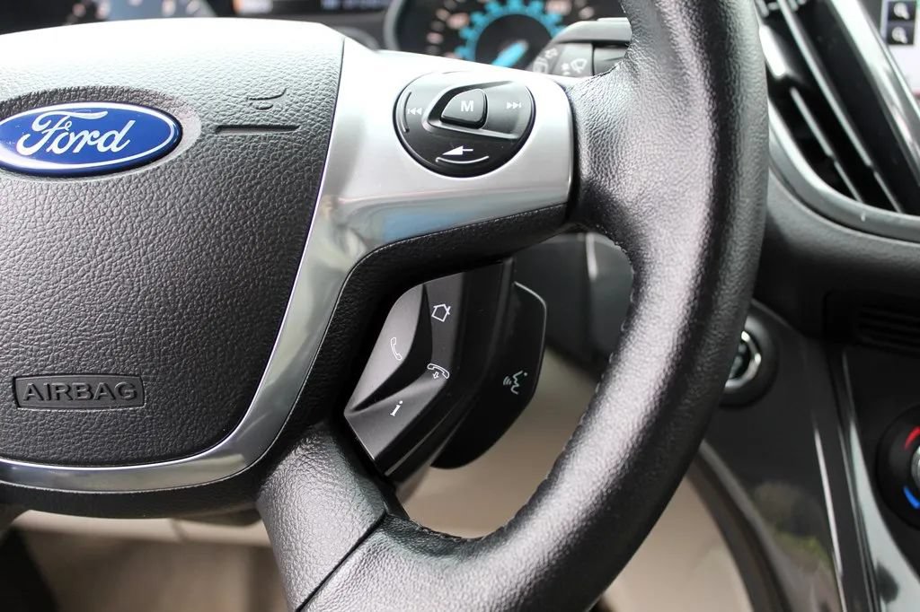 Used 2014 Ford Escape Titanium FWD image 15