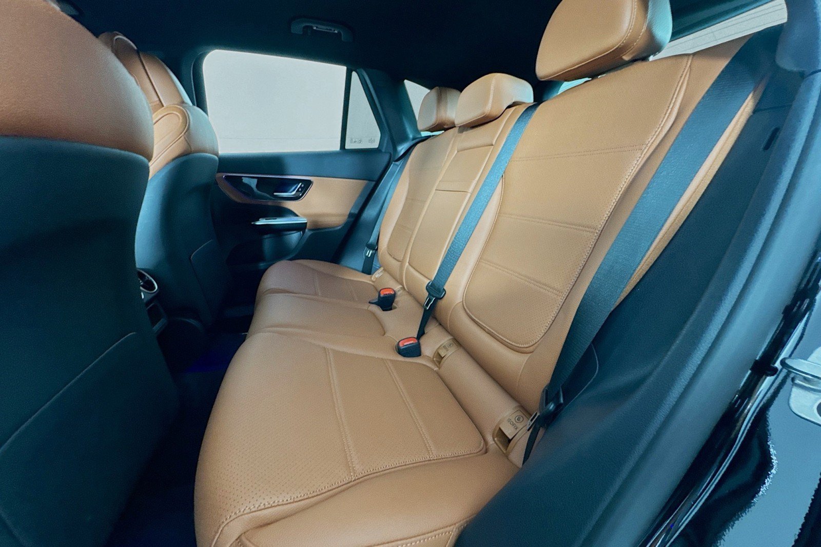 Certified 2025 Mercedes-Benz GLC 350e 4MATIC image 9