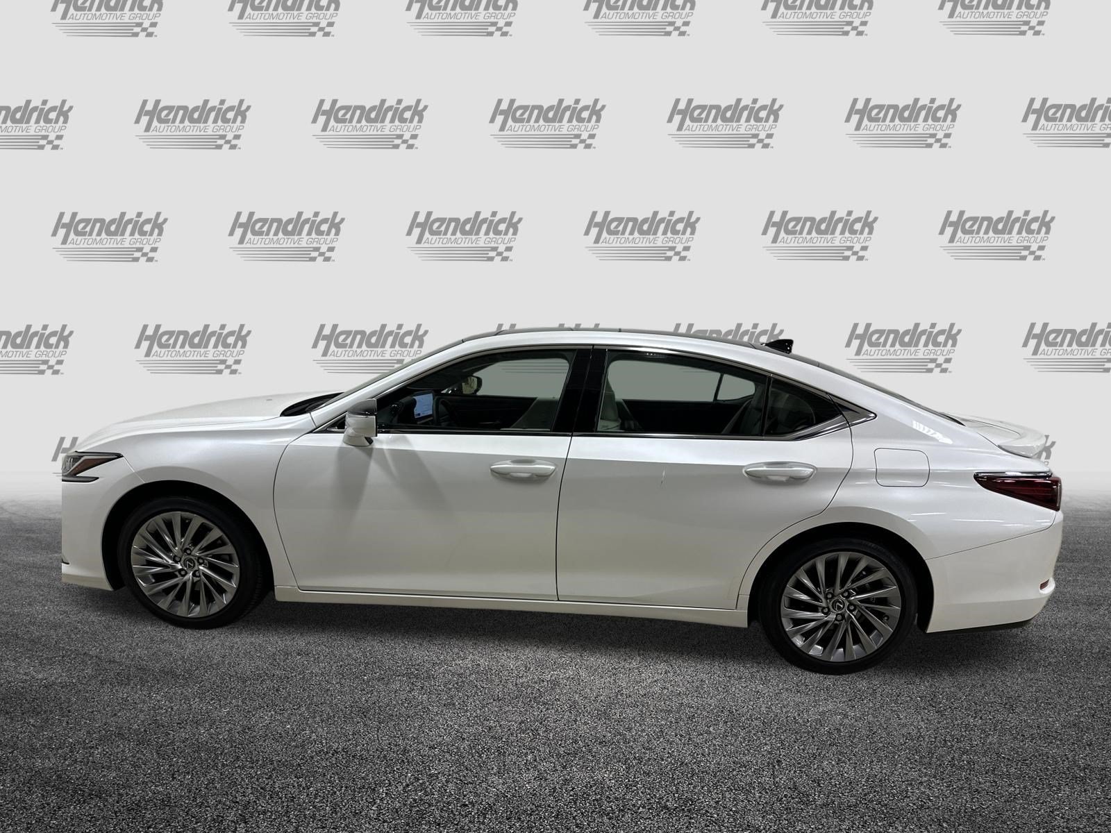Used 2023 Lexus ES 350 w/ Accessory Package (Z2) FWD image 7