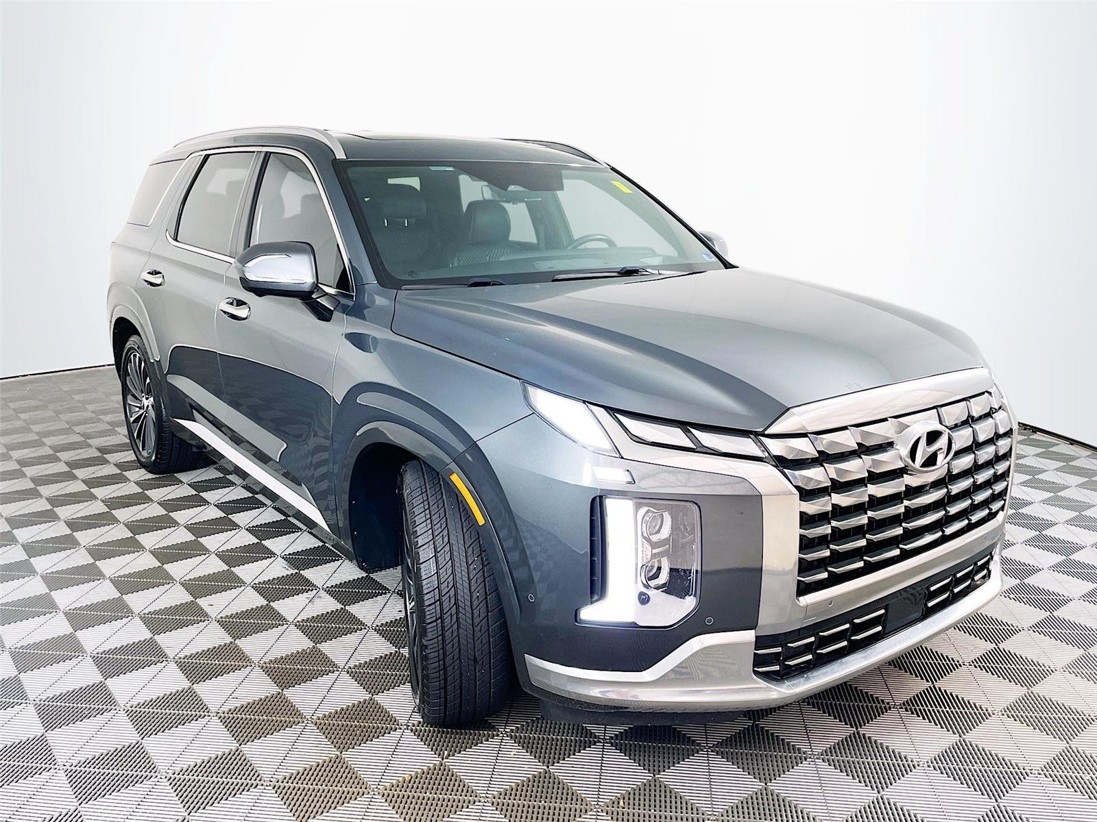 Used 2023 Hyundai Palisade Calligraphy FWD video 1