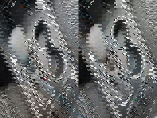 Used 2023 Chevrolet Traverse LT image 53