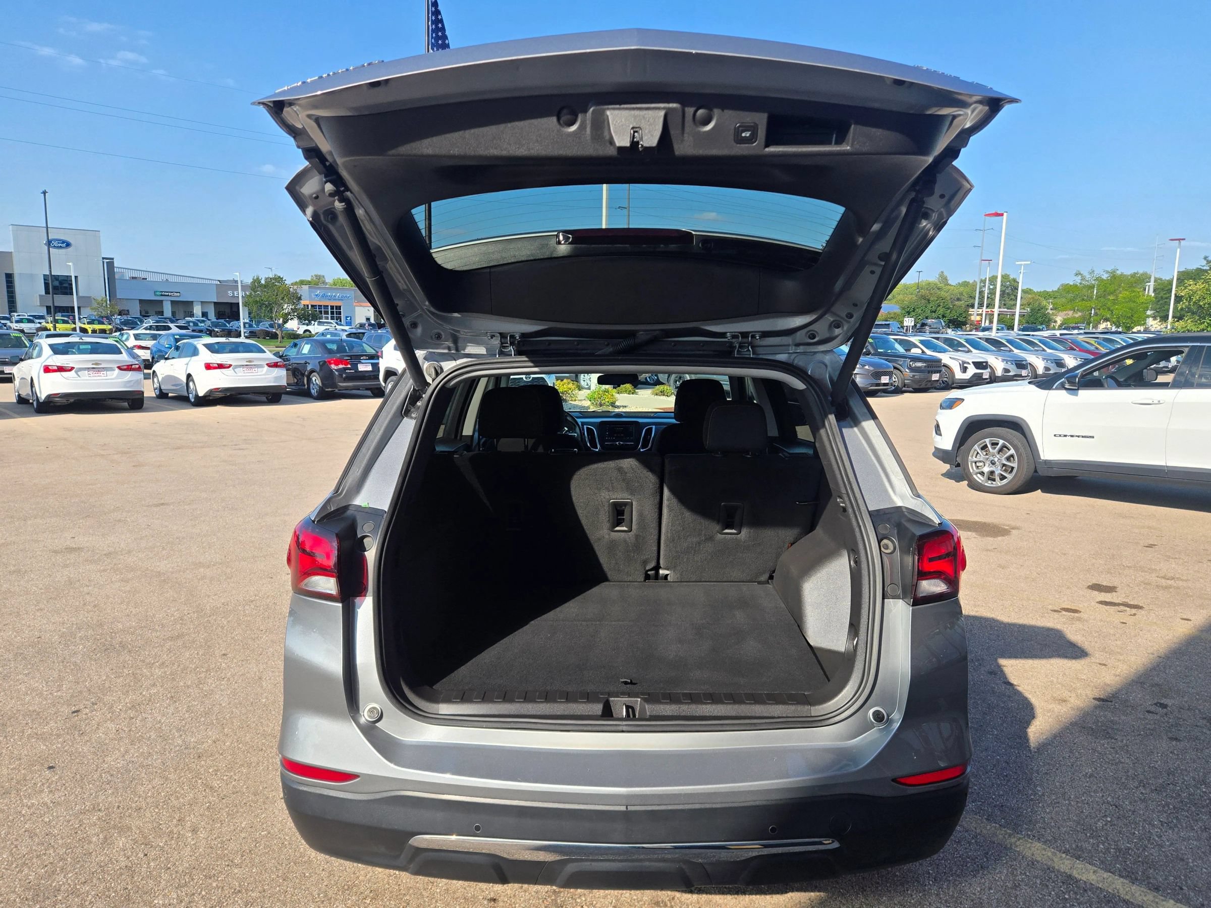 Used 2024 Chevrolet Equinox LT w/ Driver Convenience Package AWD/4WD image 7