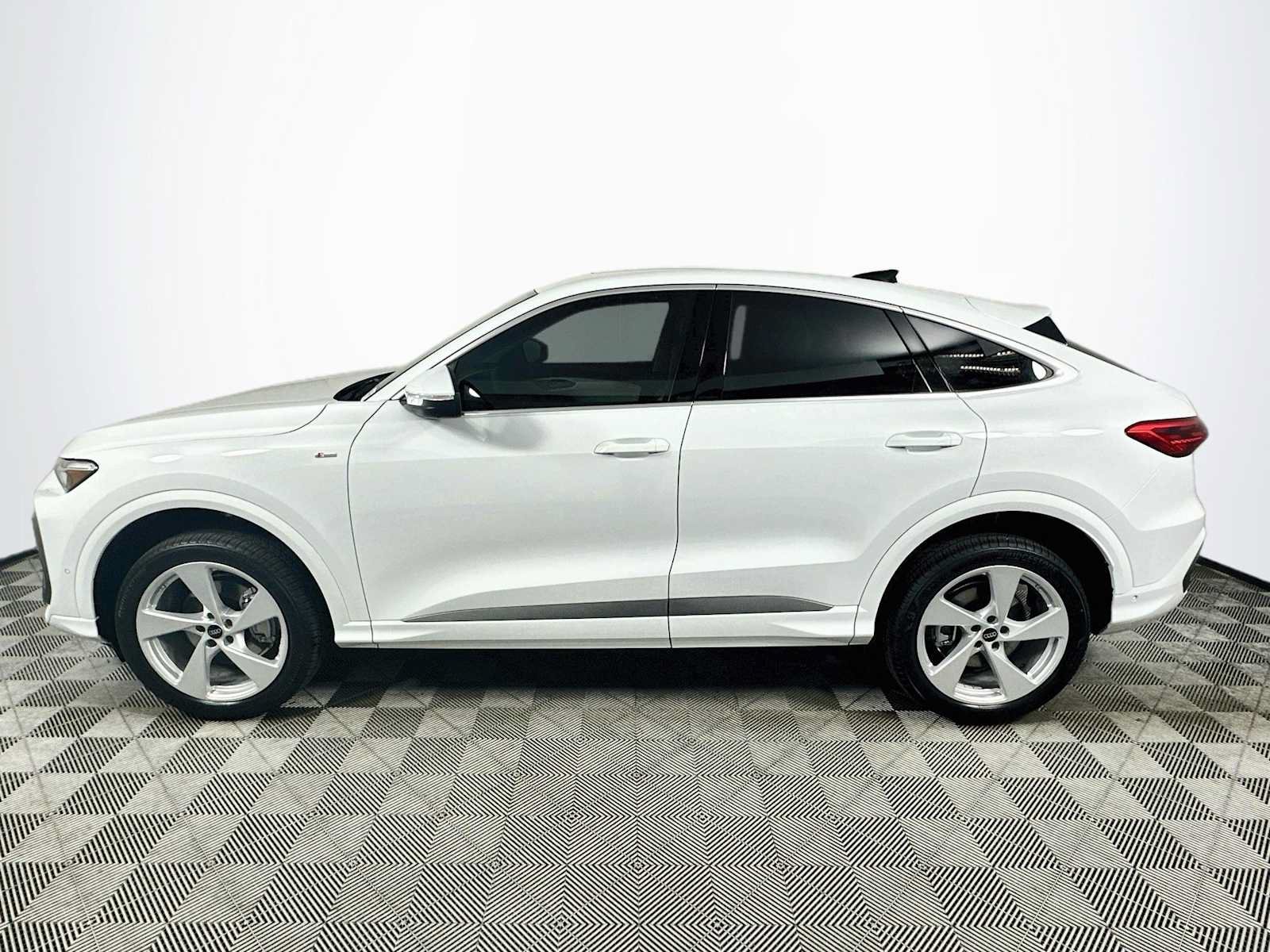 New 2026 Audi Q5 Premium Plus AWD/4WD image 4