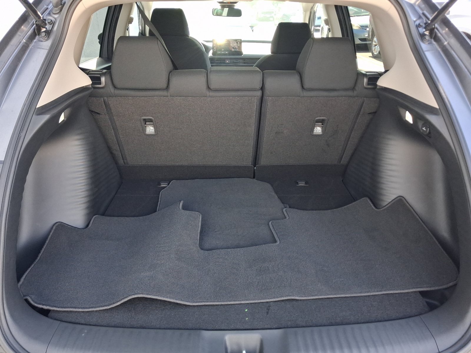 Used 2027 Honda HR-V LX image 18