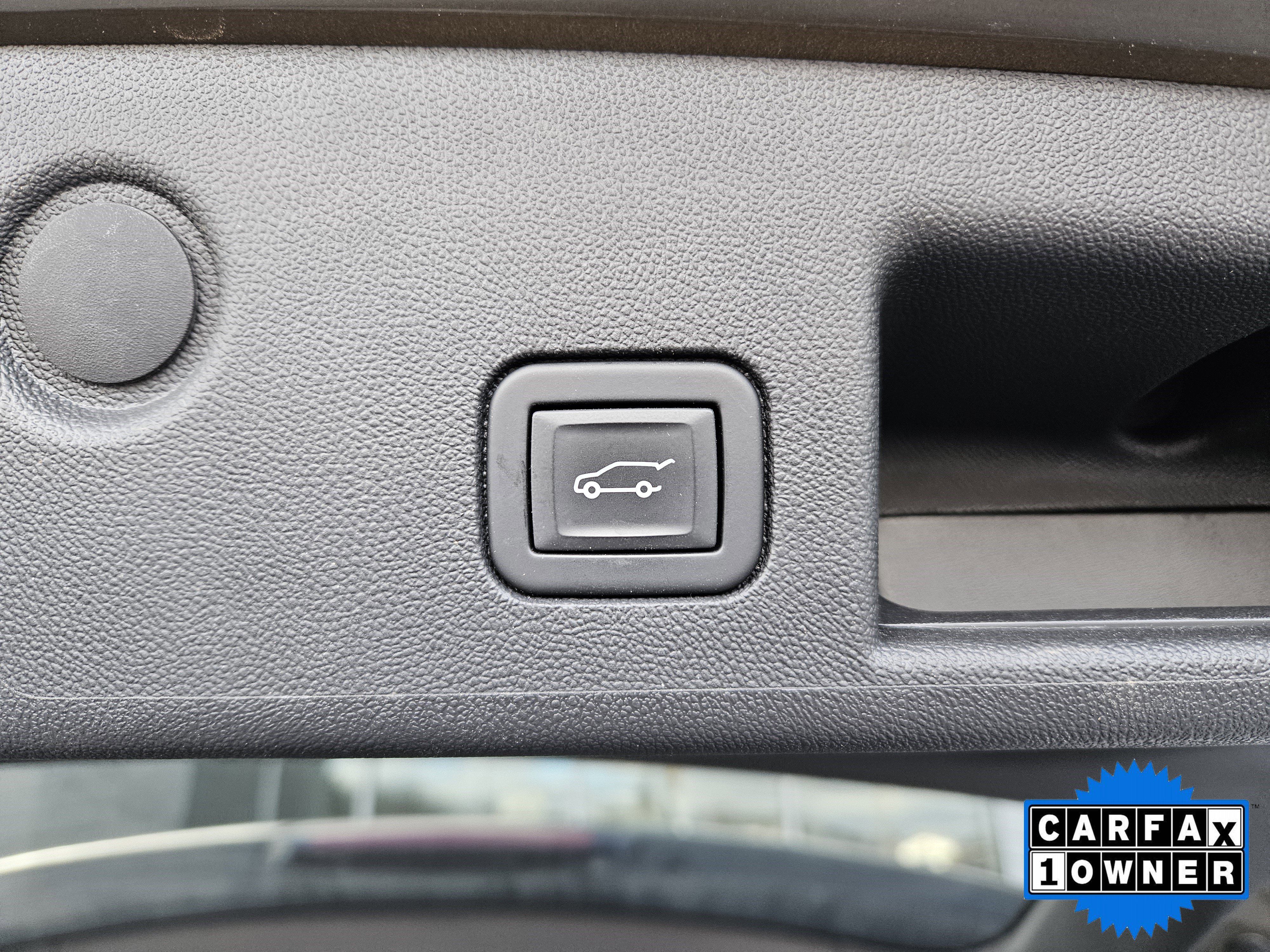 Used 2023 Chevrolet Equinox Premier image 21