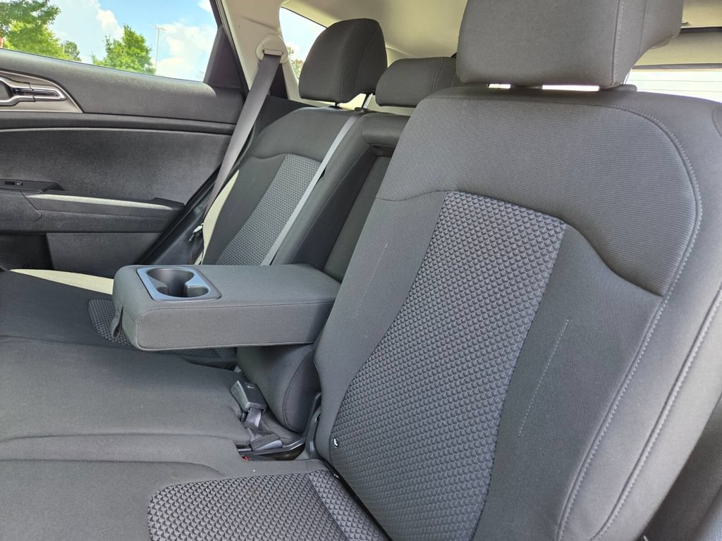 Used 2026 Kia Sportage LX FWD image 24
