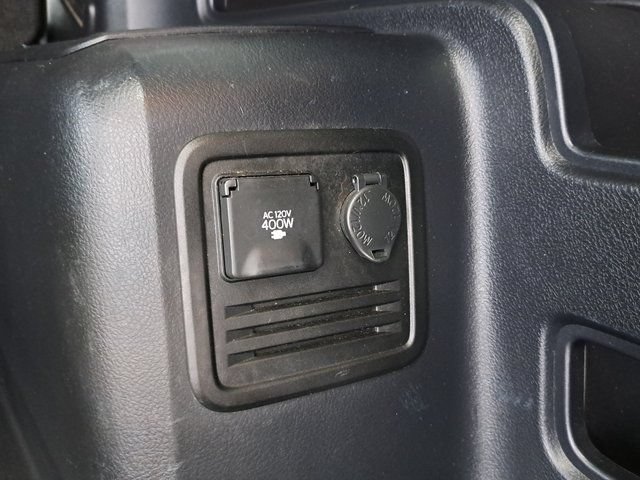 Used 2024 Toyota 4Runner SR5 AWD/4WD image 32