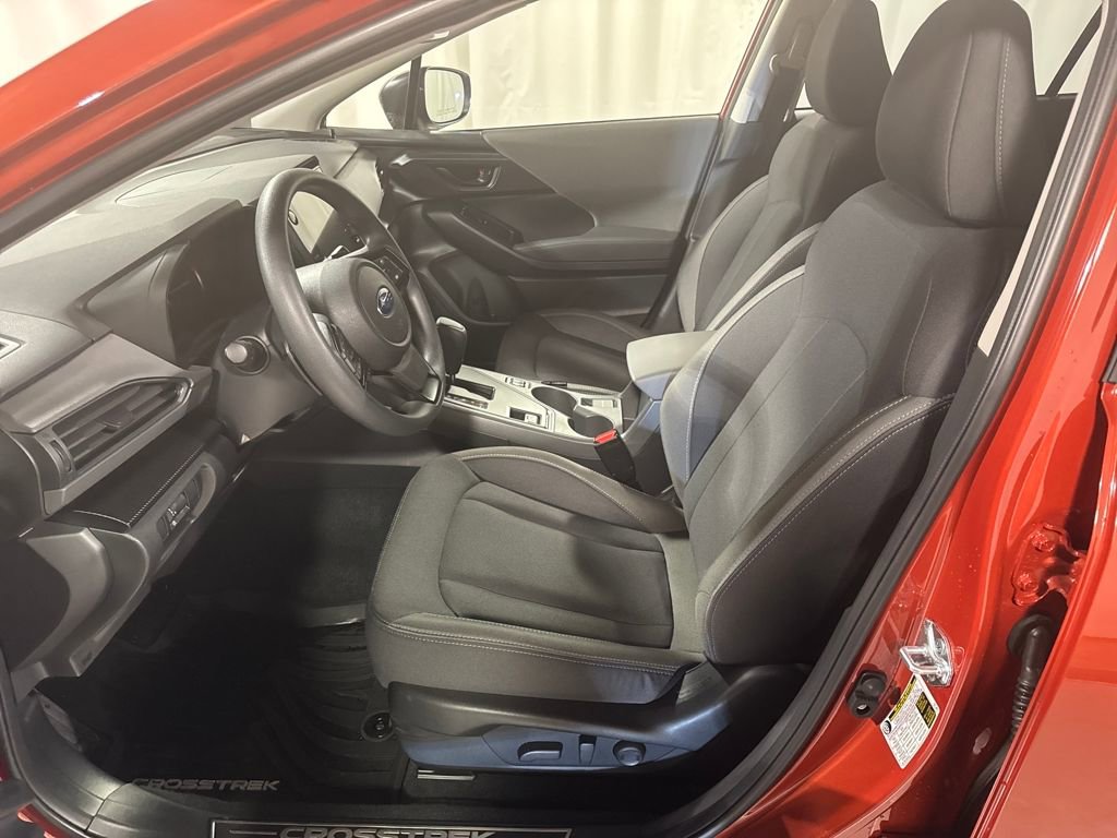 Used 2025 Subaru Crosstrek 2.0i Premium image 3