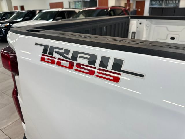 Used 2024 Chevrolet Silverado 1500 LT Trail Boss w/ Convenience Package II AWD/4WD image 11