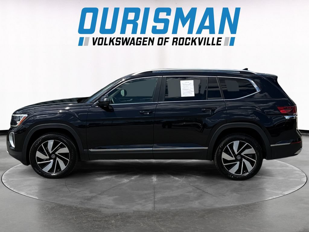 Used 2025 Volkswagen Atlas SEL AWD/4WD image 3