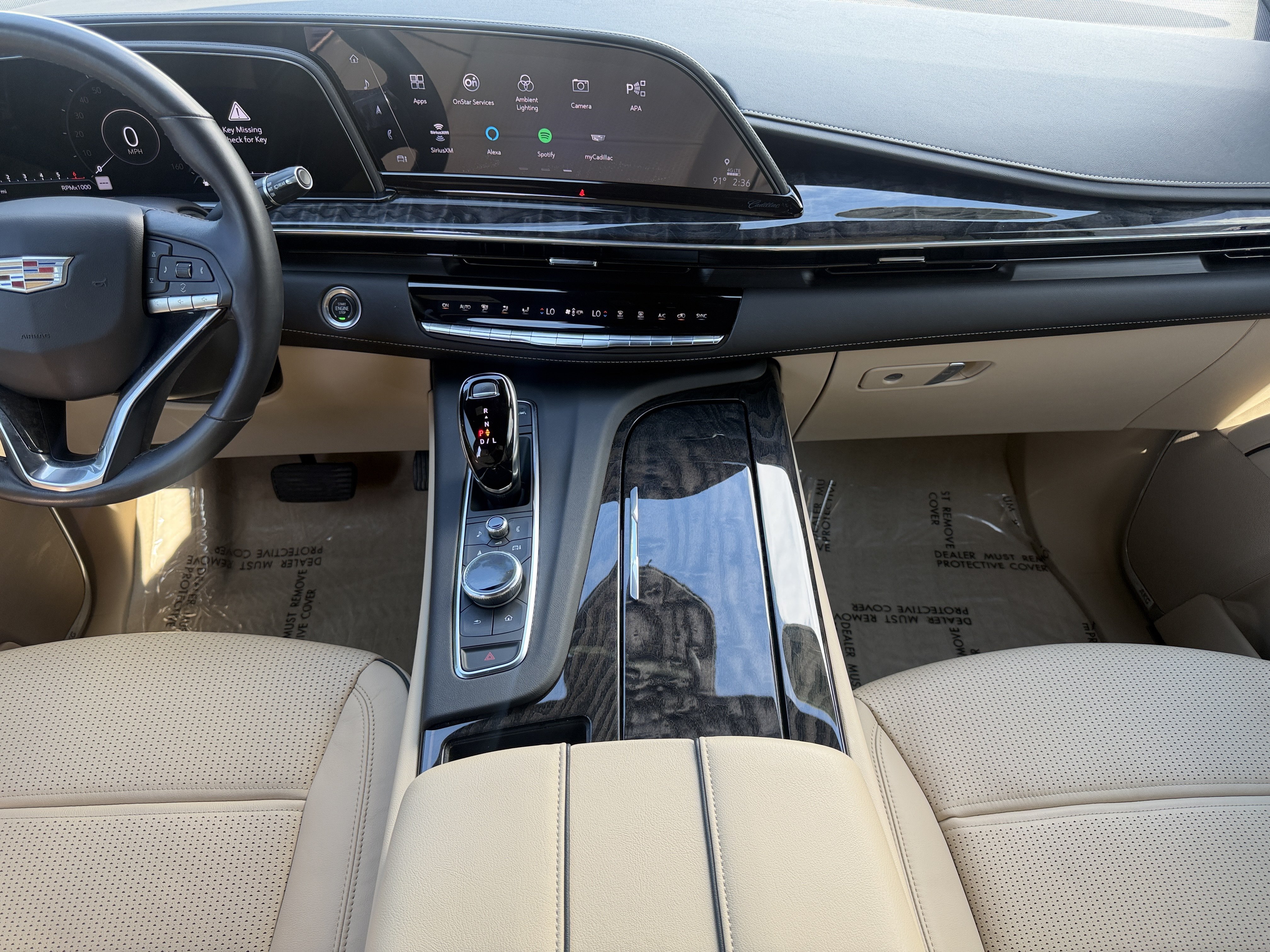 Used 2021 Cadillac Escalade Premium Luxury w/ LPO, Illumination Package AWD/4WD image 16