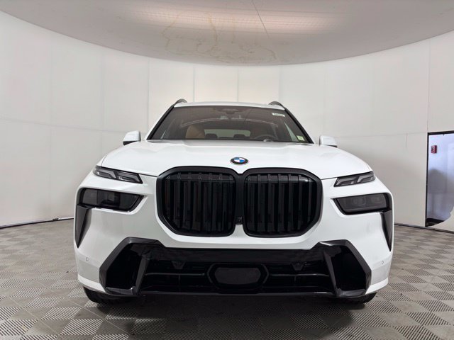 New 2027 BMW X7 xDrive40i w/ M Sport Package AWD/4WD image 2