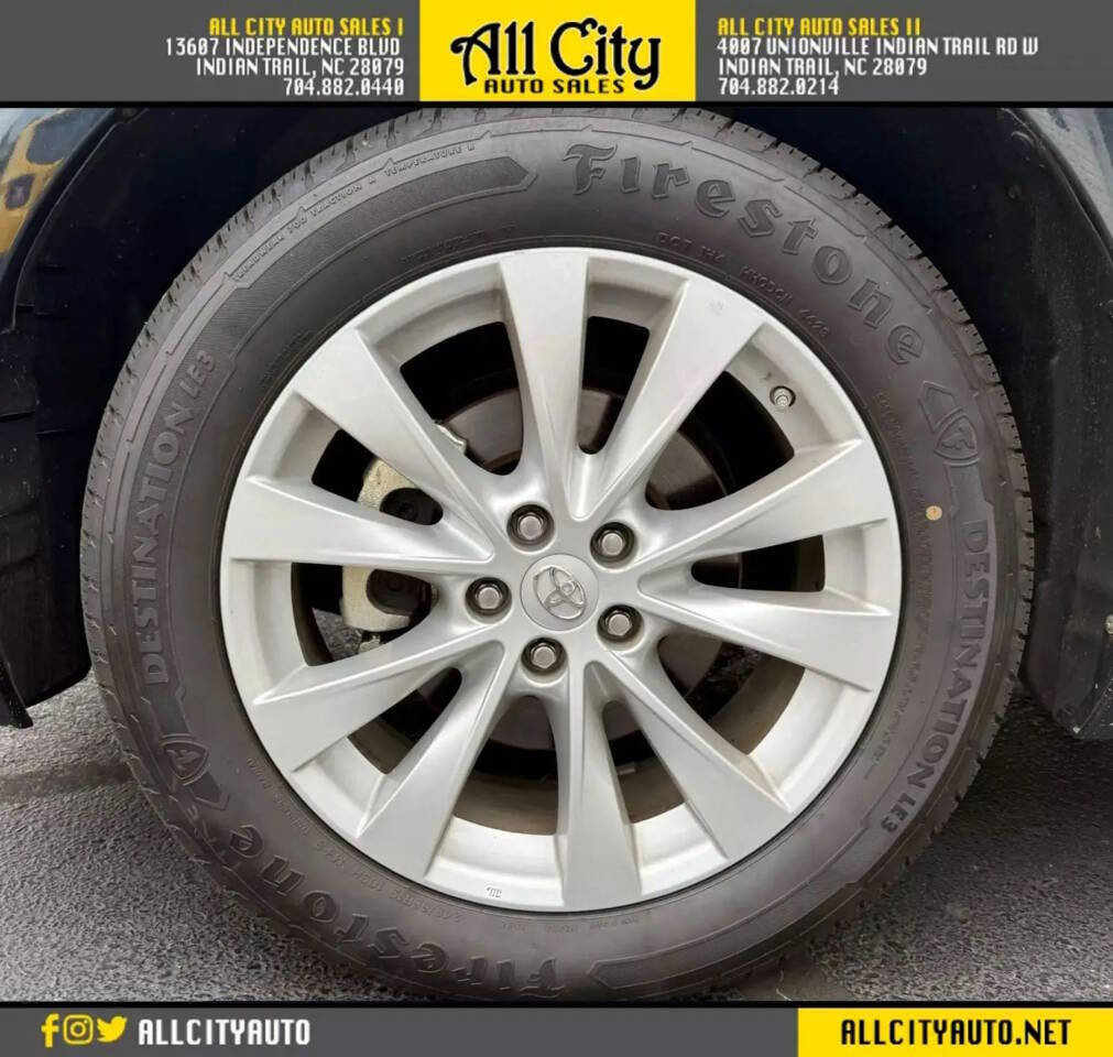 Used 2013 Toyota Venza XLE image 9