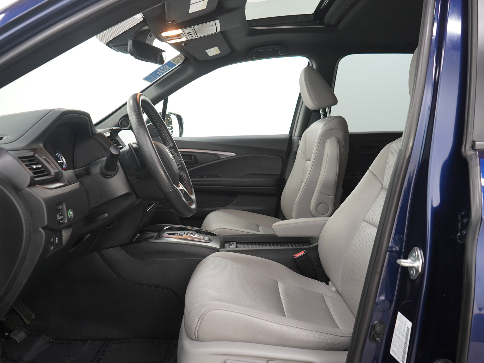 Used 2023 Honda Passport EX-L image 23