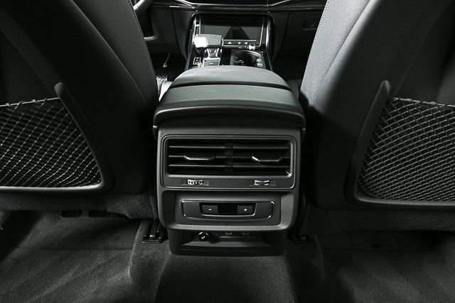 New 2026 Audi Q8 Premium image 21