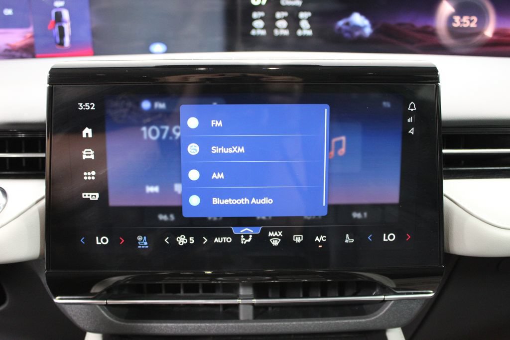 Used 2024 Lincoln Nautilus Reserve AWD/4WD image 31