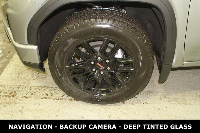 New 2025 GMC Sierra 1500 Elevation image 12