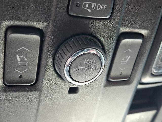 Used 2022 Chevrolet Tahoe RST w/ Luxury Package image 30