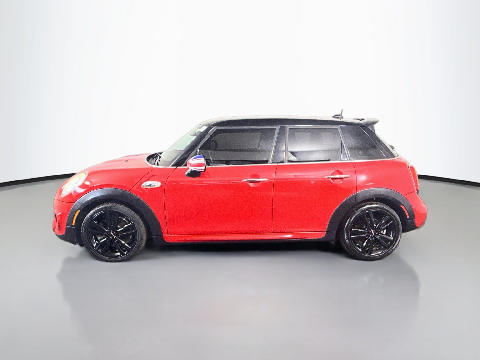 Used 2018 MINI Cooper S FWD image 6