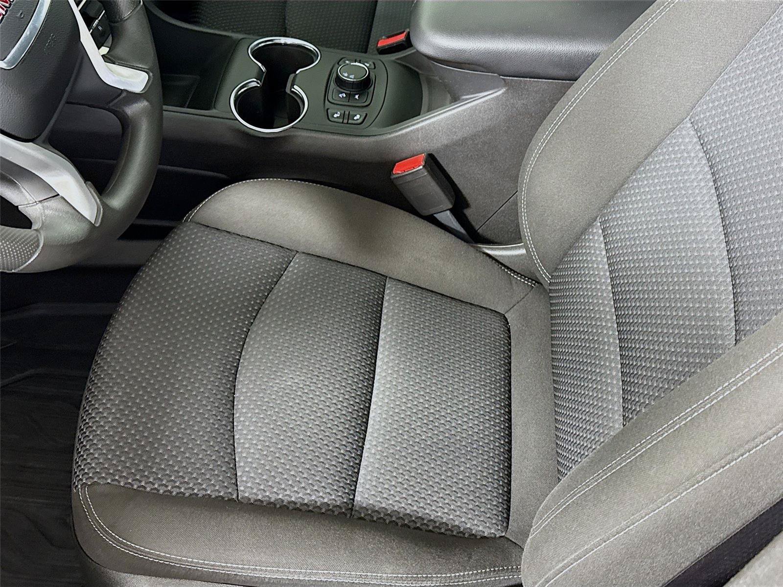 Used 2023 GMC Terrain SLE w/ Driver Convenience Package FWD image 12