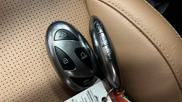 Used 2025 Hyundai Santa Fe Limited AWD/4WD image 44