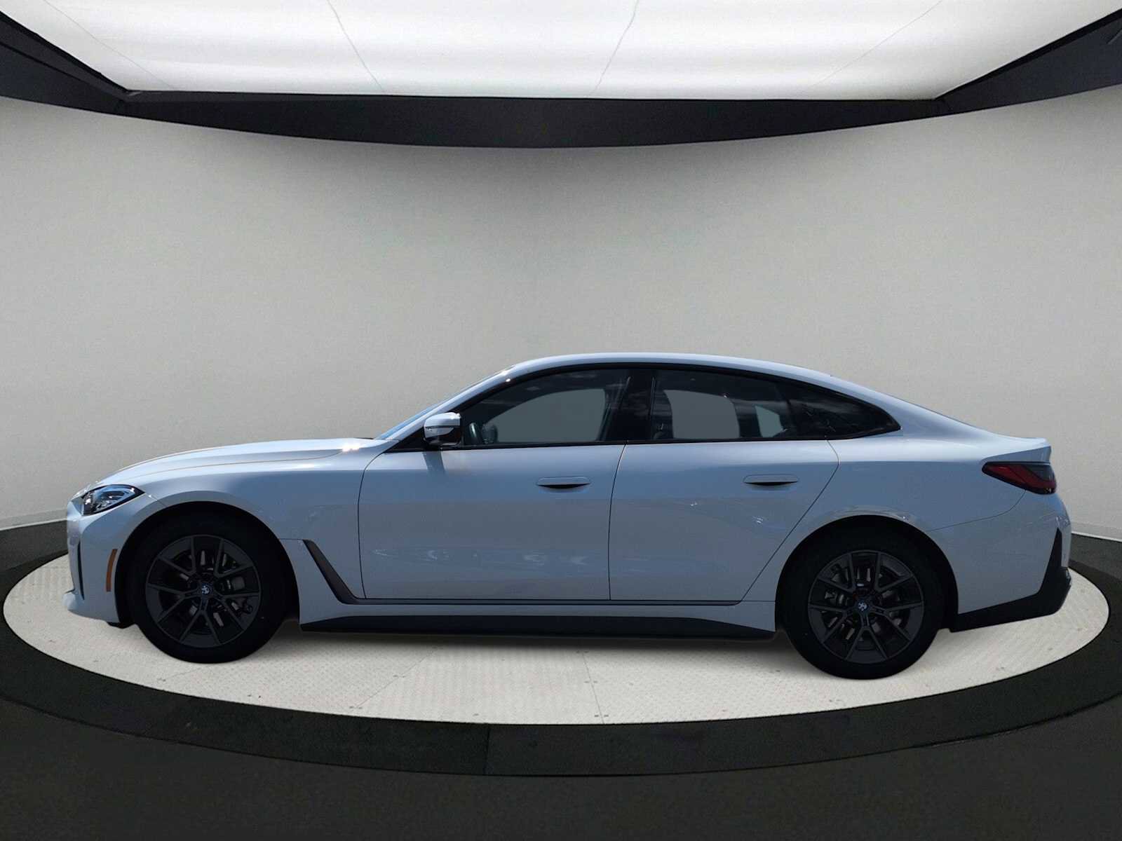 Certified 2023 BMW i4 eDrive35 RWD image 5