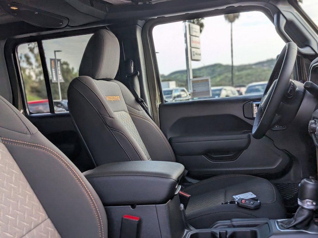 New 2026 Jeep Gladiator Mojave image 16