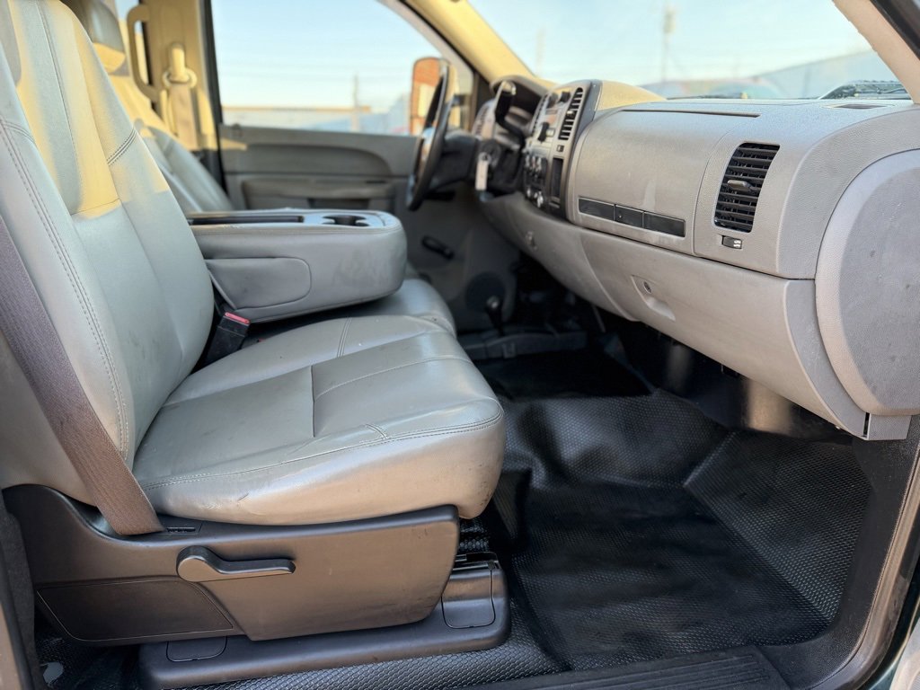 Used 2013 GMC Sierra 3500 W/T w/ Snow Plow Prep Package image 20