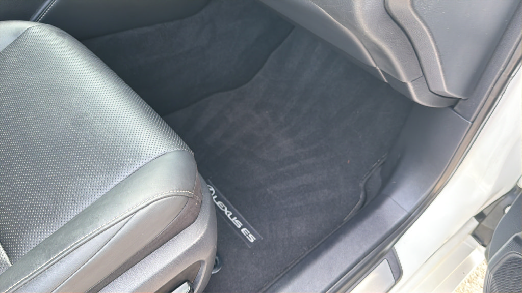 Used 2019 Lexus ES 350 FWD image 26