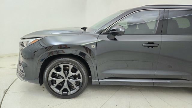 Used 2026 Lexus TX 500h AWD w/ Technology Package image 9