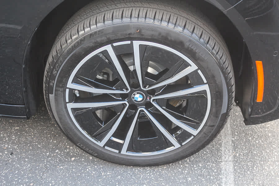 New 2027 BMW iX3 50 xDrive w/ M Sport Package AWD/4WD image 11