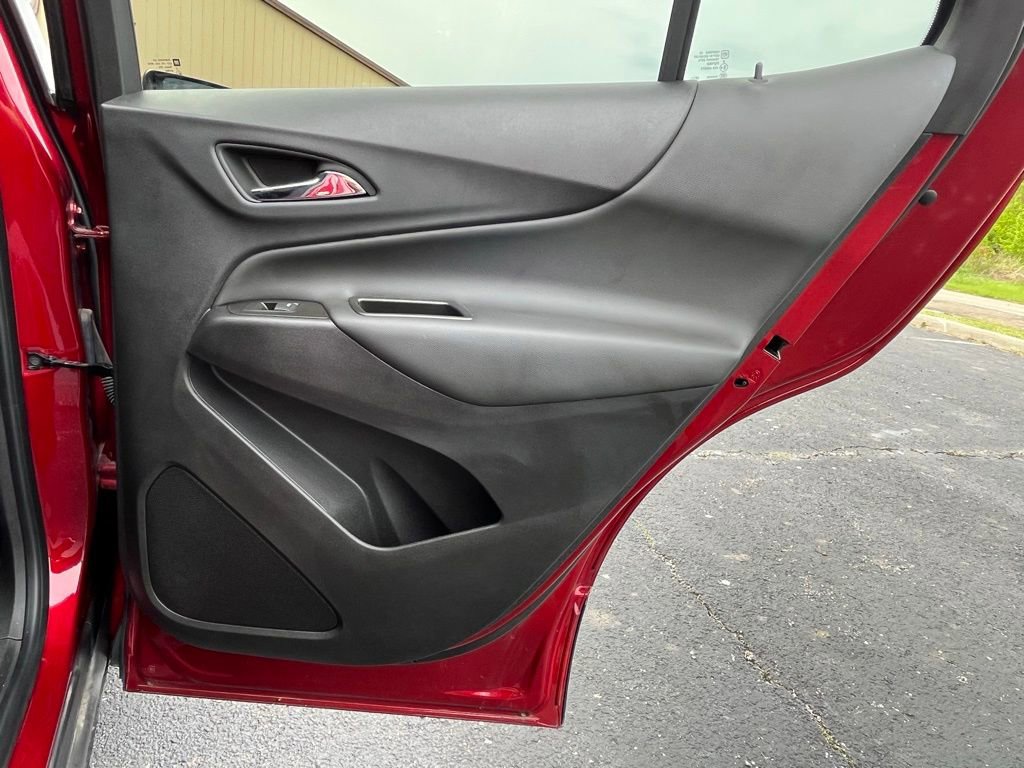 Used 2023 Chevrolet Equinox LT FWD image 19