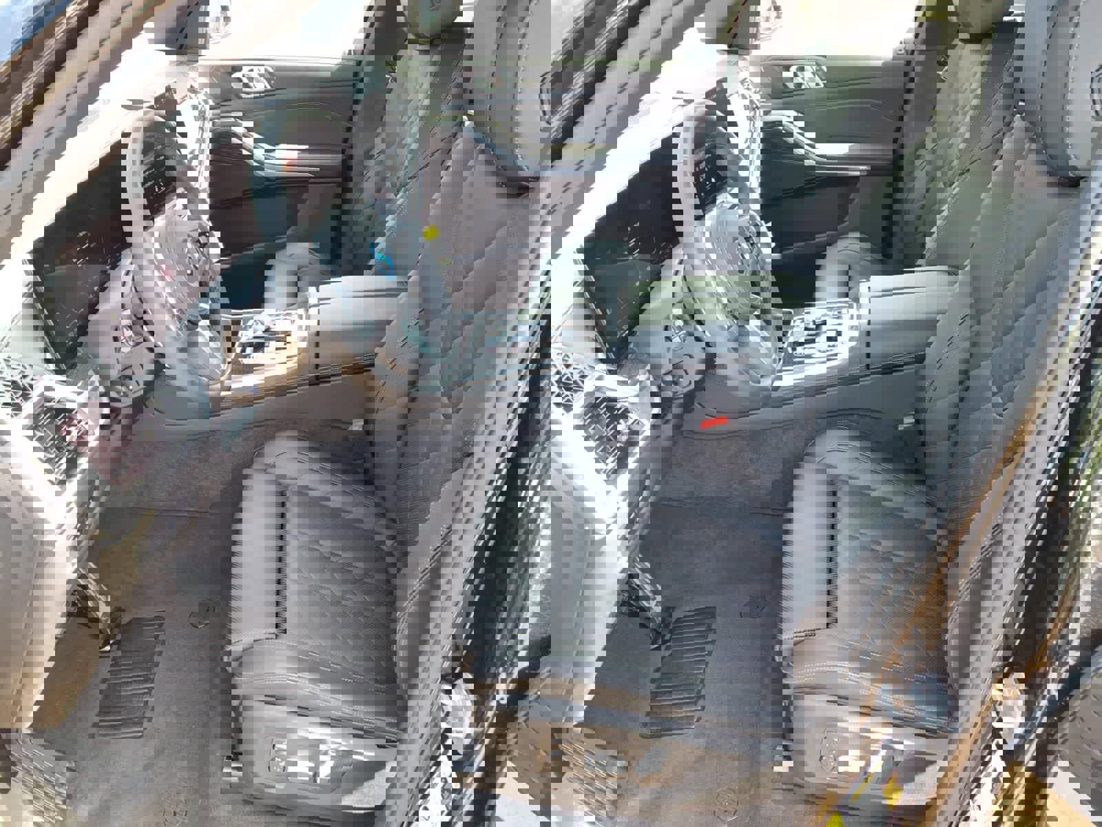 Used 2025 BMW X5 xDrive50e w/ M Sport Package image 15