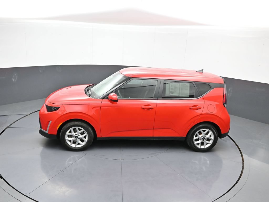 Certified 2023 Kia Soul LX w/ LX Technology Package FWD image 40