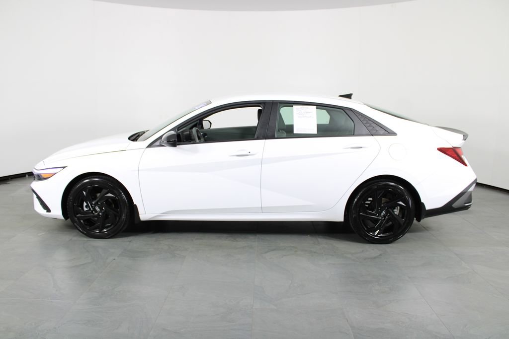 Used 2026 Hyundai Elantra Sport image 12