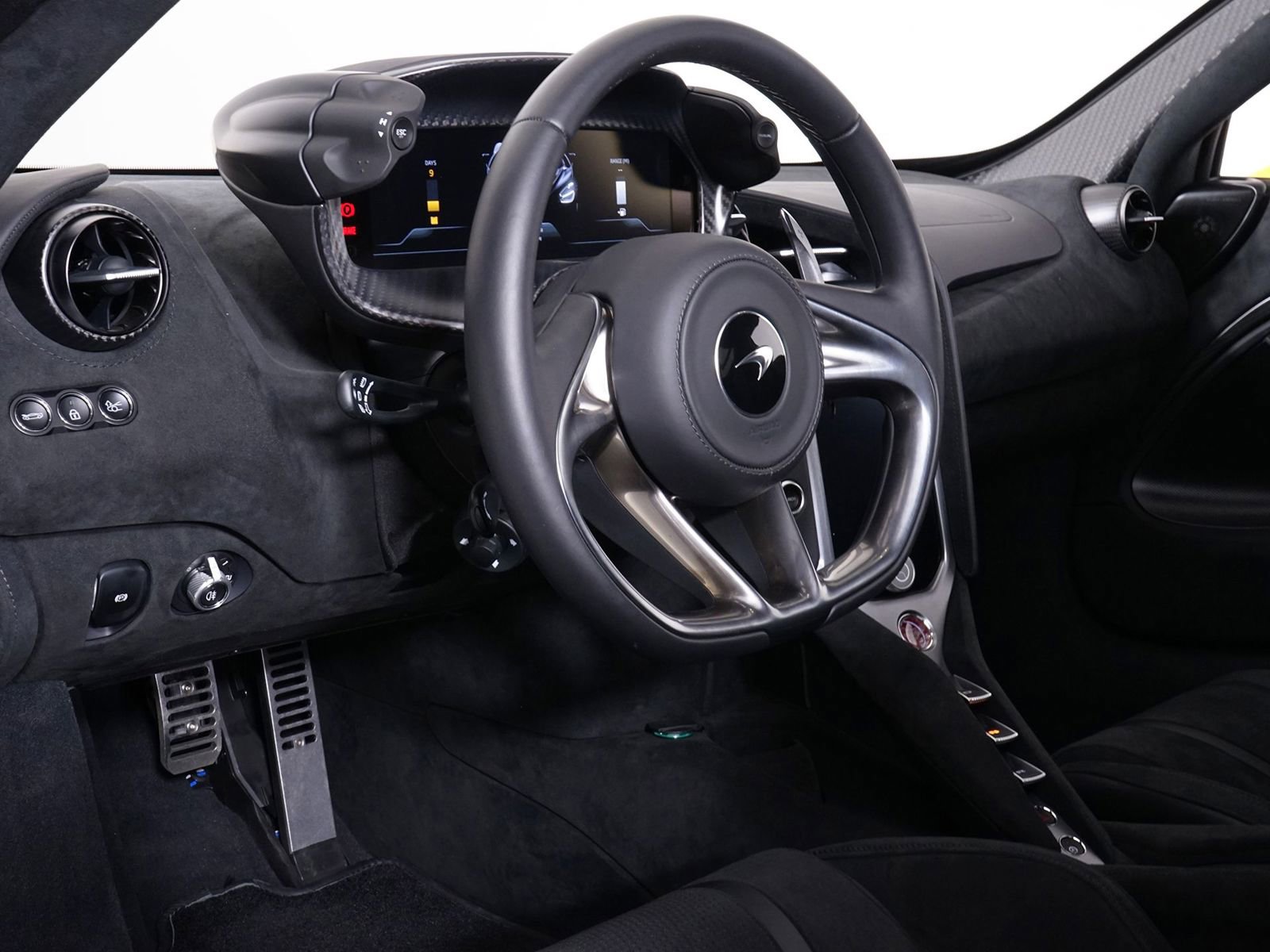 Used 2024 McLaren 750S image 5