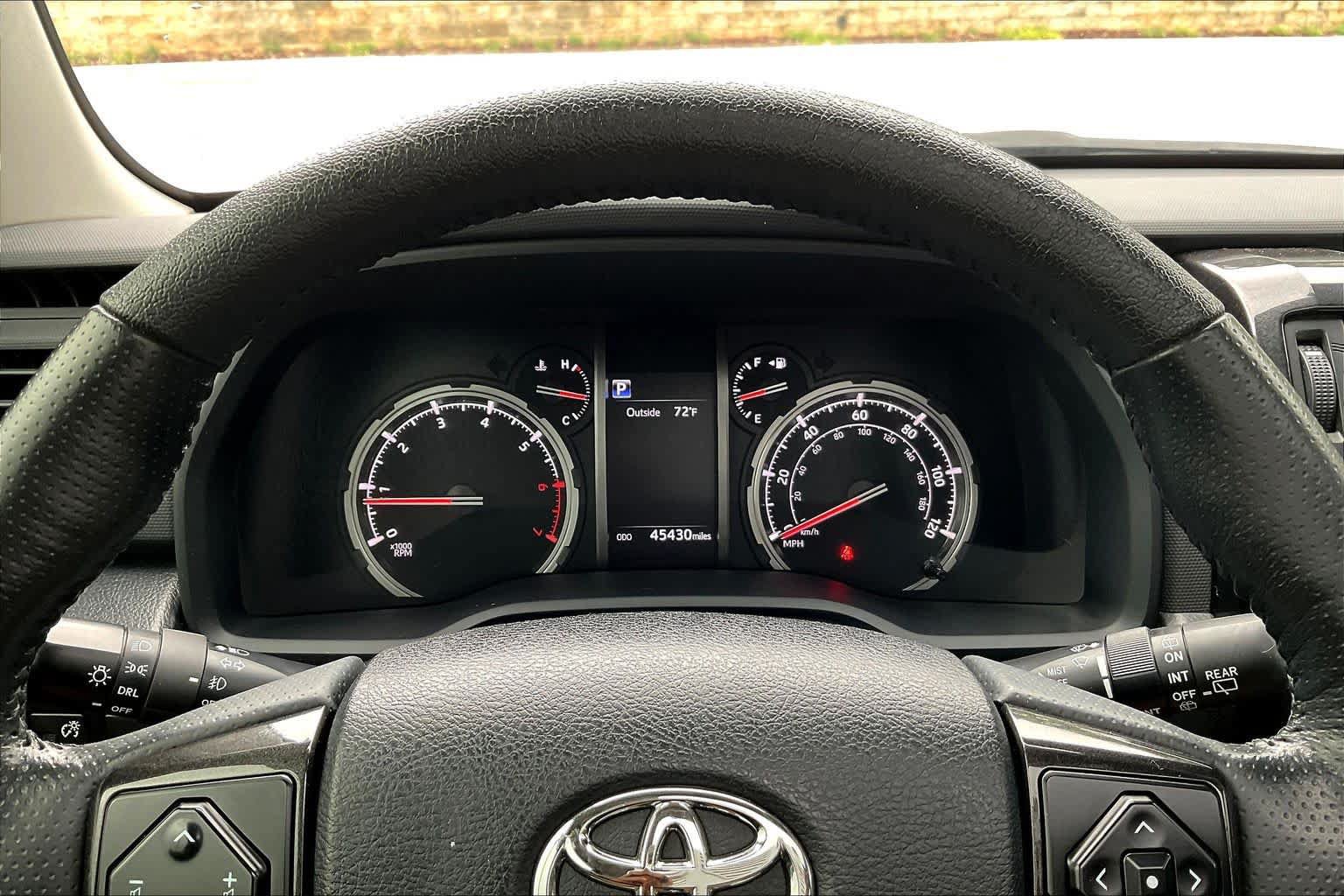 Used 2023 Toyota 4Runner TRD Off-Road Premium w/ Moonroof Package AWD/4WD image 24