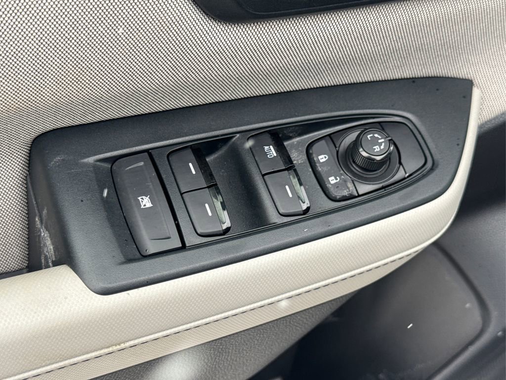 Used 2025 Subaru Forester image 31