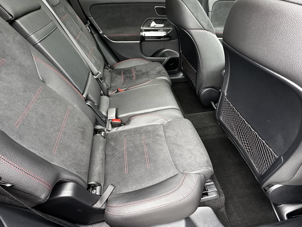 Certified 2025 Mercedes-Benz GLB 250 image 18