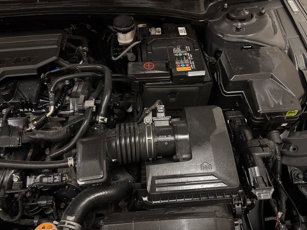 Used 2024 Hyundai Elantra SEL image 23