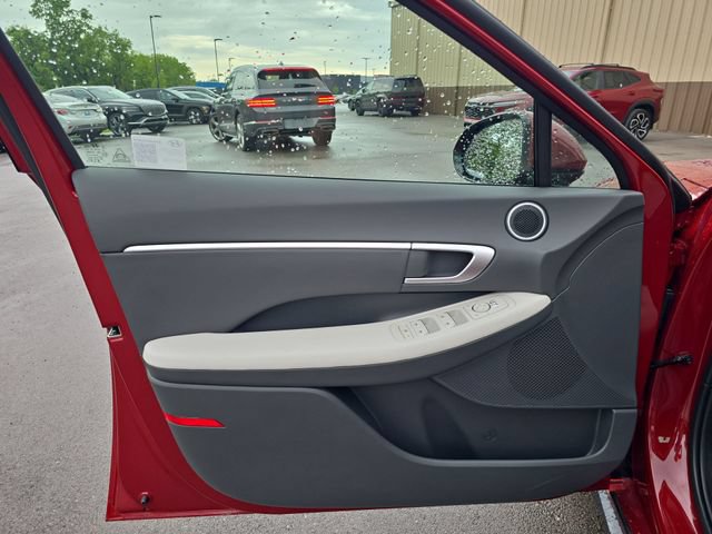 New 2025 Hyundai Sonata SEL FWD image 13
