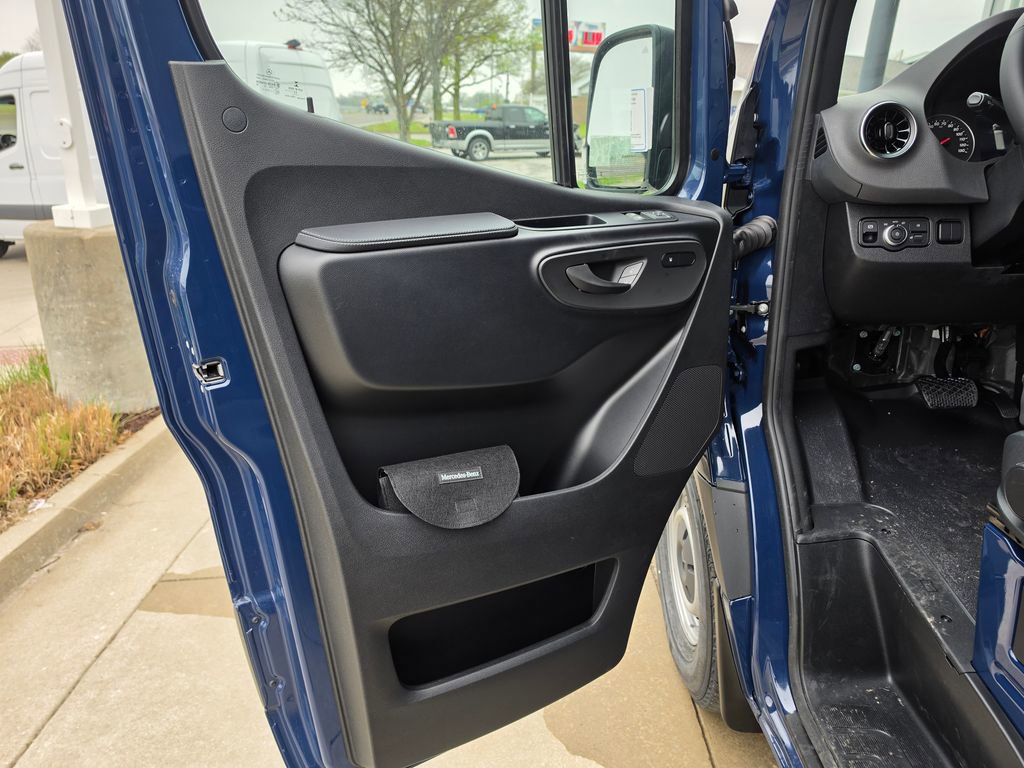 New 2026 Mercedes-Benz Sprinter 2500 image 6