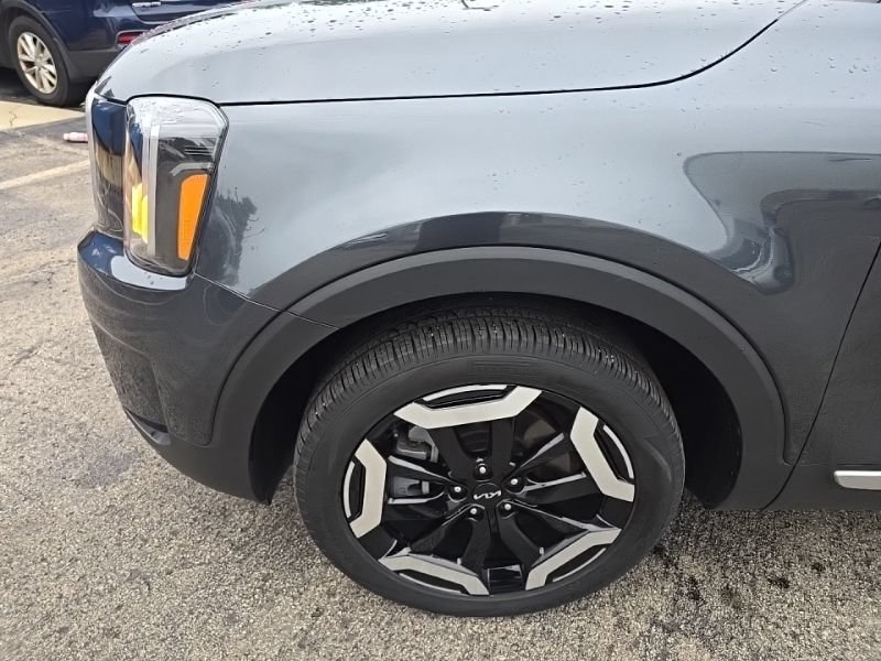 Certified 2024 Kia Telluride S w/ S Sunroof Package AWD/4WD image 10
