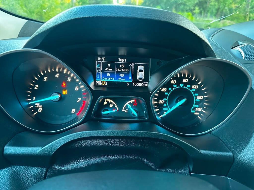 Used 2015 Ford Escape Titanium FWD image 22